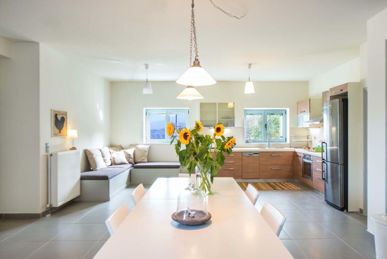 Villa Serenis Porovitsa Exteriör bild