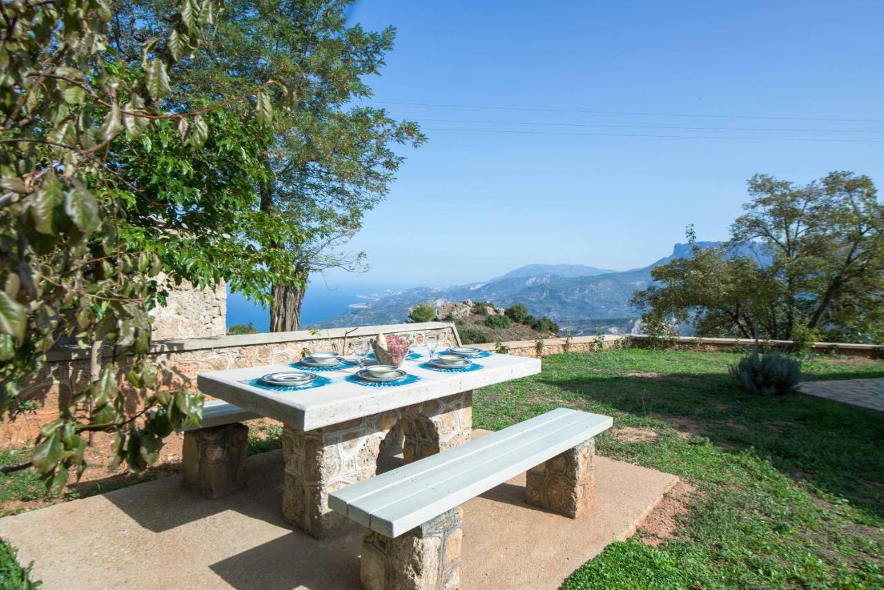 Villa Serenis Porovitsa Exteriör bild