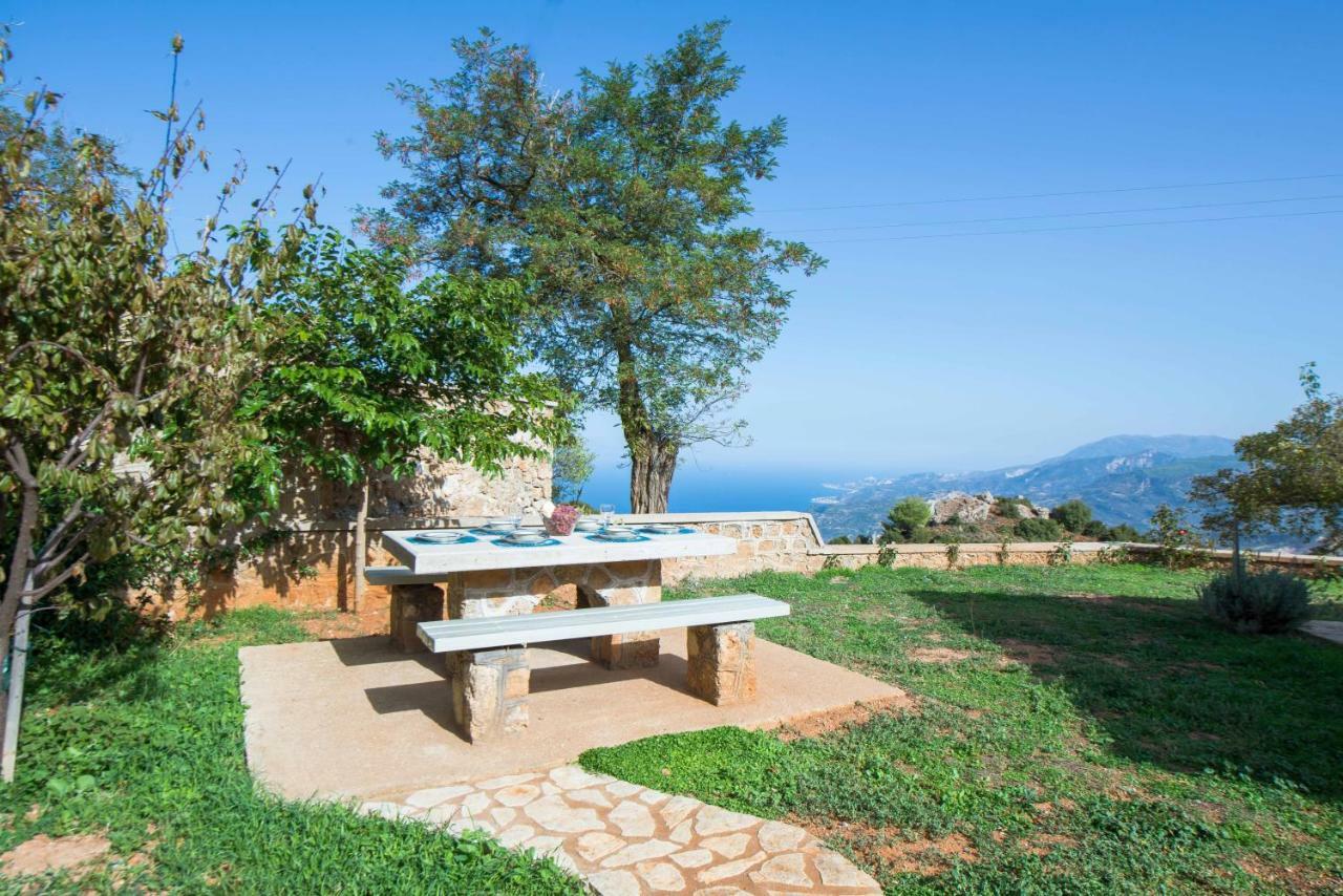 Villa Serenis Porovitsa Exteriör bild
